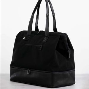 Beis Weekender Bag in Black